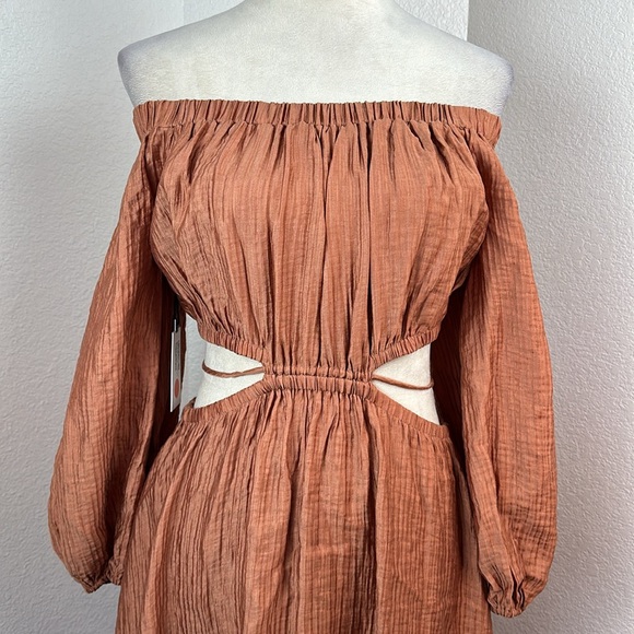 REVOLVE ASTR Cassian Off the Shoulder Long Sleeve Midi Dress Size Small NWT - Picture 9 of 14